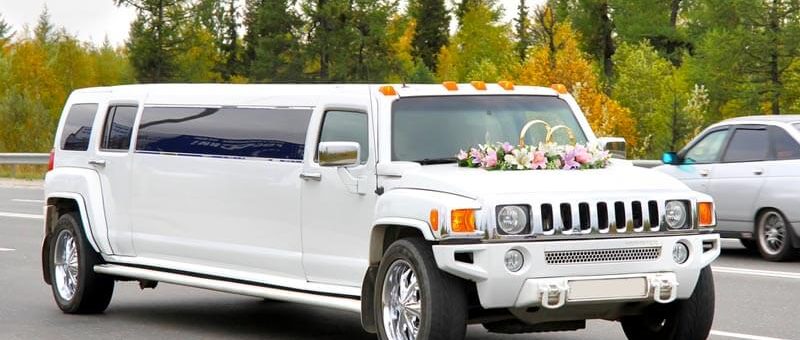 Por qué alquilar una limusina para tu boda